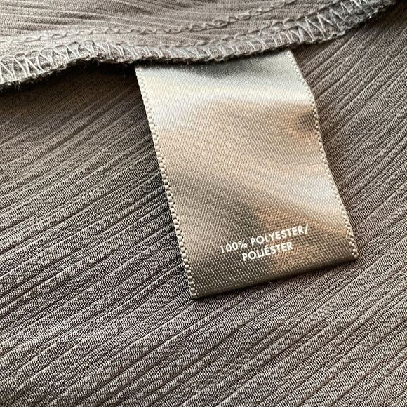 NWT Ann Taylor, black poncho / ruffle top chiffon type fabric. Size small - Picture 8 of 8